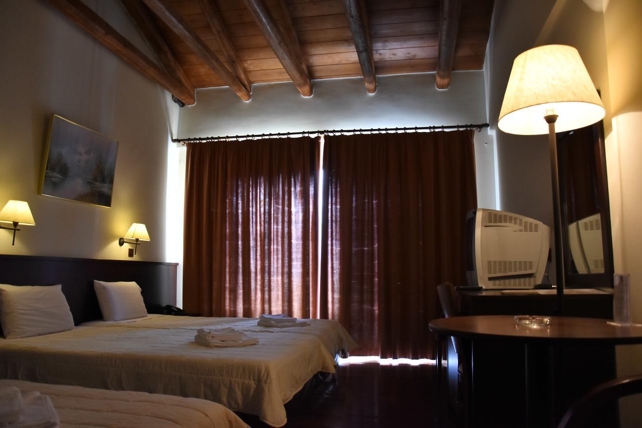 Olvios Hotel 고우라 외부 사진
